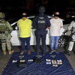 Detienen FSPE a dos personas y aseguran más de 600 mil pesos  en Valle de Santiago 