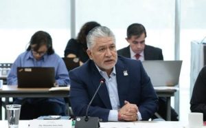 Diputado Alejandro Arias Ávila.