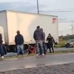 Muere mujer y hombre resulta herido al ser arrollados cuando viajaban en motocicleta