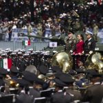México no será colonia ni protectorado de nadie; no se doblega, no se arrodilla y nunca se vende: presidenta en Desfile Cívico Militar