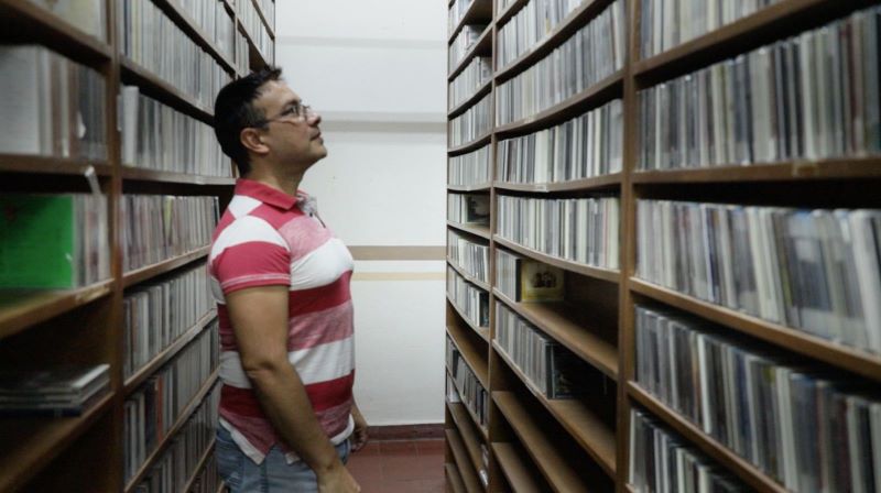 El acervo reúne décadas de memoria cultural y universitaria.