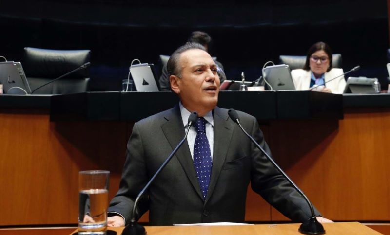Manlio Favio Beltrones regresa al Senado