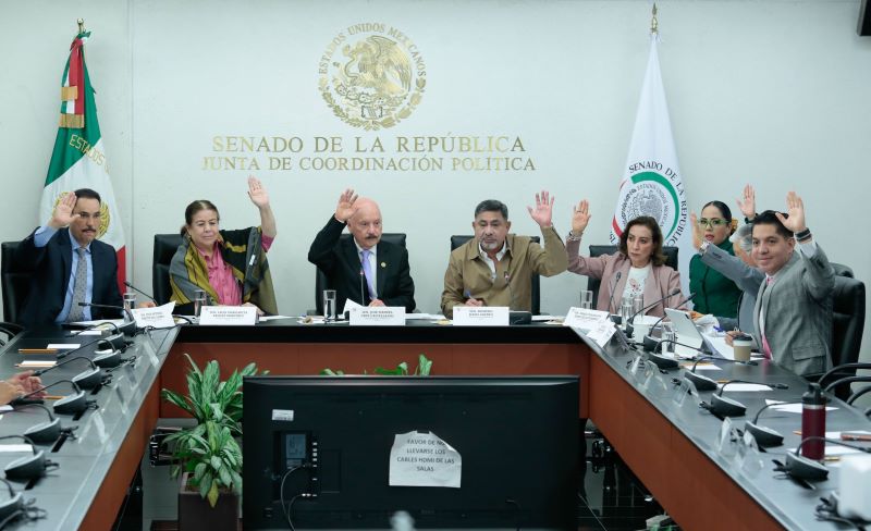 Comisión de salud del Senado de la República.