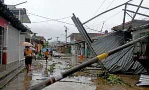Daños ocasionados por Simon en Colima.