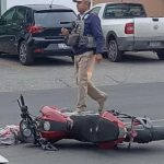 Motociclista muere al ser atropellado por un camión en Celaya