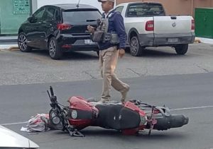 Motociclista atropellado y muerto.